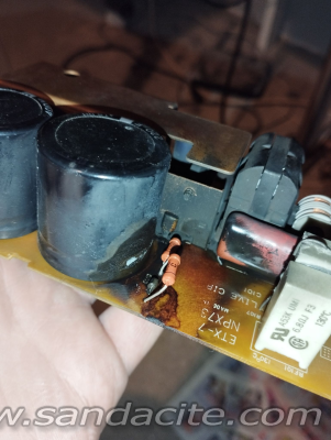 Как да увелича тока на този High Voltage DC-DC Boost Converter 179172-0