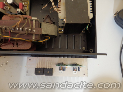 Лабораторно комбо - захранване и измерване 38945-5