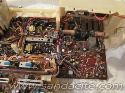 От "PHONO" към "LINE-IN" вход. 24698-5