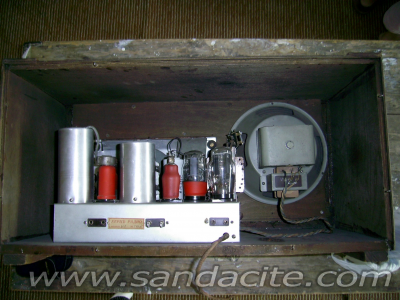 Странен радиоапарат 64977-2